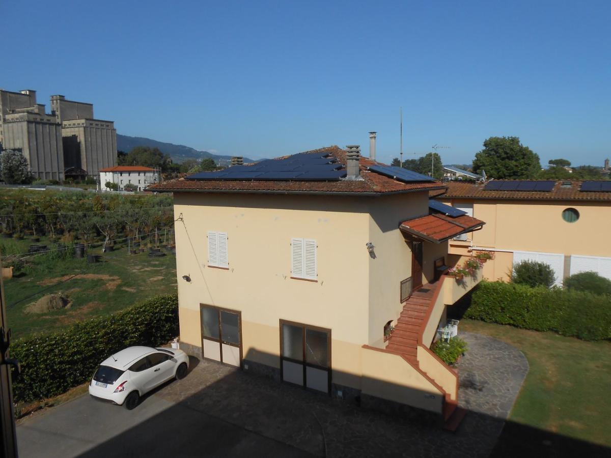 Casa Vacanze Orsi Lucca Luaran gambar