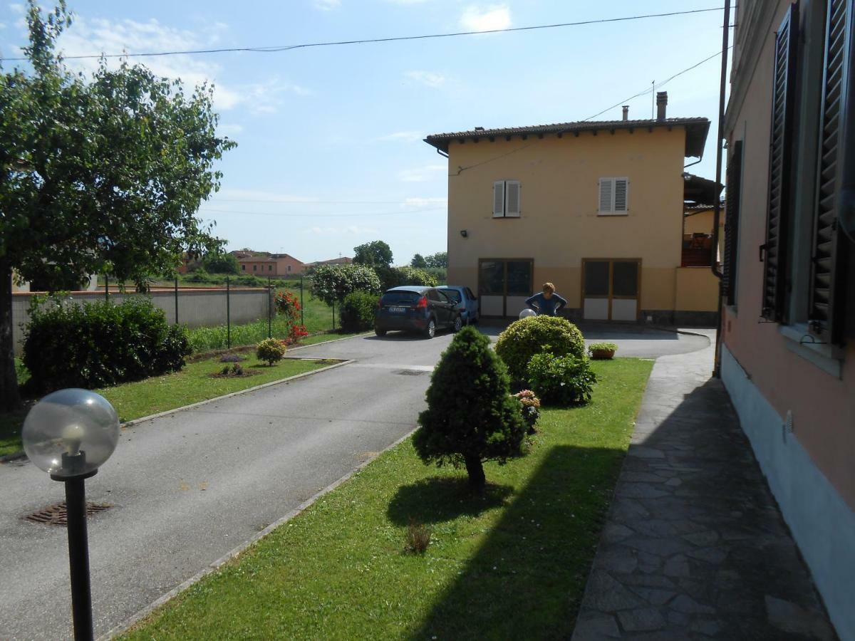 Casa Vacanze Orsi Lucca Luaran gambar